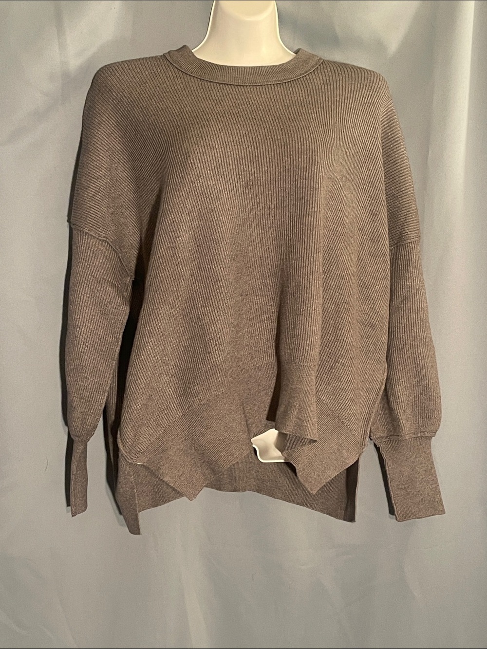 Women's Relaxed Crewneck Sweater in Taupe